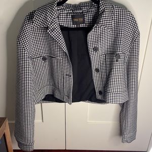 BRAND NEW checkered cropped jacket